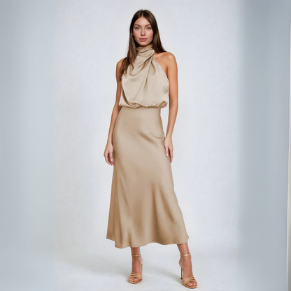 Carlina | Robe longue en satin avec décolleté halter