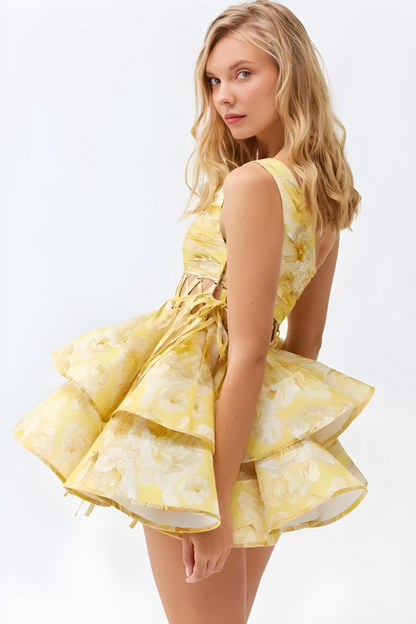 Daphne | Jupe courte à bretelles façon fleurs