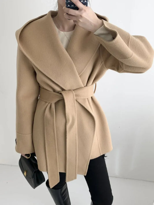 Elira™ | Manteau en laine à capuche