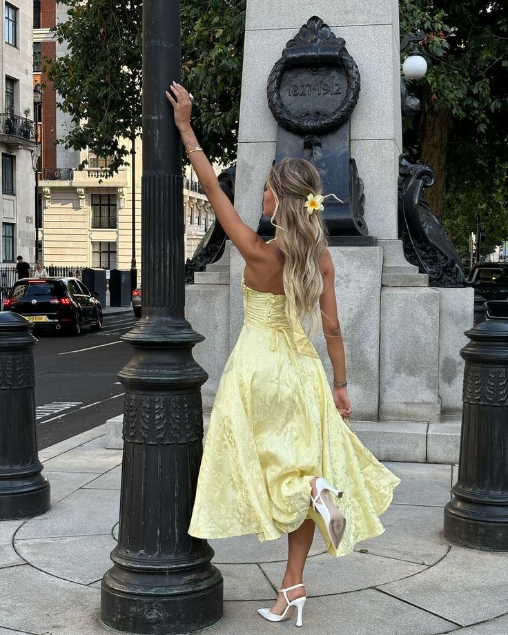 Esmeralda | Robe longue sans manches à manches échasses