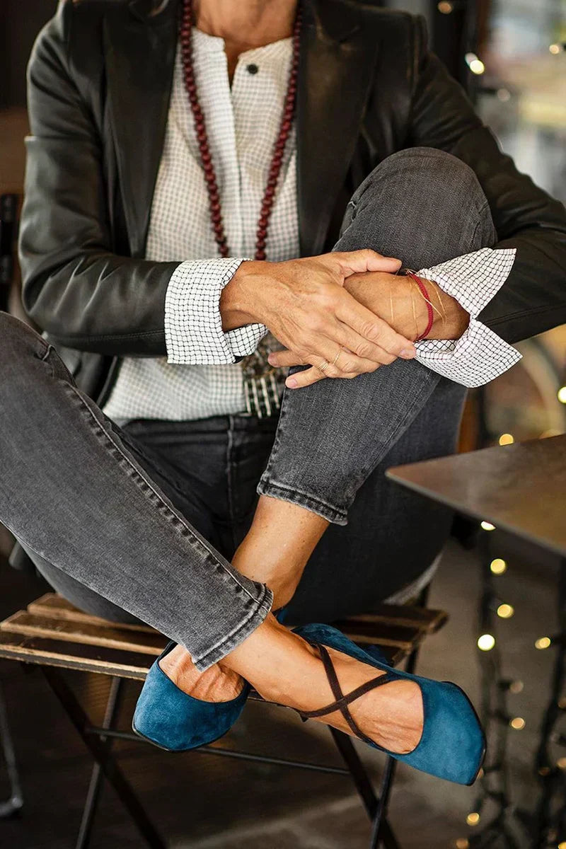 Amber | Talons moyens élégants à bride